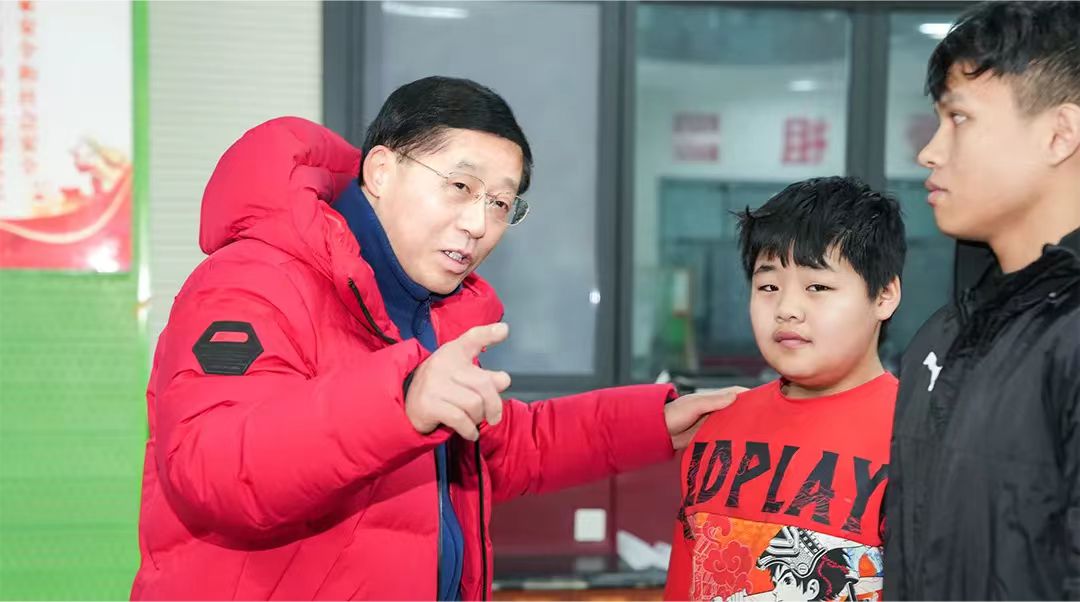 加强裁判的