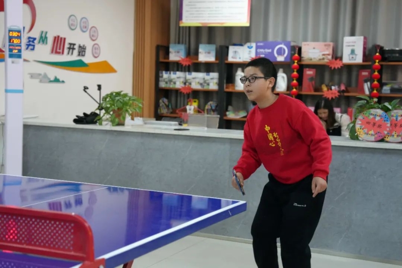 里尔将稳步